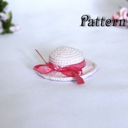 Easy crochet pattern amigurumi hat for toy or keychain