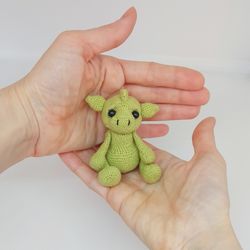 Miniature dragon for dollhouse, little dragon for doll, tiny cute dinosaur