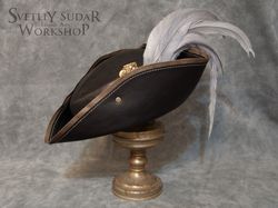 Lady Maria leather hat v.2 inspired Bloodborne / hat with feathers / tricorne
