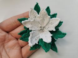 Crochet Christmas Poinsettia pattern, easy crochet Poinsettia flower tutorial for Christmas decoration