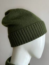 Green knitted merino beanie hat for women