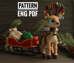 Set christmas toys: Reindeer with a sleigh a bag for gifts and Christmas tree, English PDF pattern