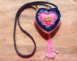Pouch handmade, textile jewelry, pink heart.