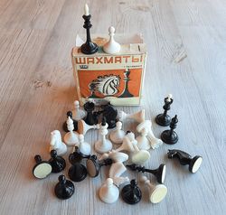 Russian vintage (Chelyabinsk city made) plastic chess pieces set - New Soviet chessmen black white