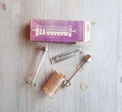 Soviet medical glass syringe 20 ml - vintage 1985 made injector USSR