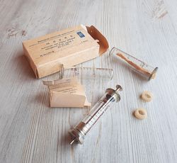 Soviet medical glass syringe 10 ml - vintage Russian injector 1980s new storage stock