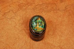 St Petersburg lacquer box hand painted small Russian souvenir