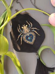 Golden Spider Heart Velvet Phone Bag in Vintage Style