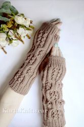 Wool Cable knit mittens for women. Knitted hand warmers.