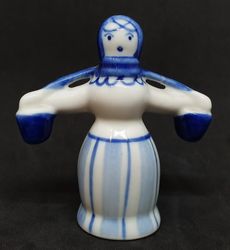 Vintage GZHEL Porcelain GIRL WATER CARRIER Hand Painted Figurine 1980s