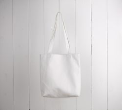 Handmade bag in white Thick material Shopping bag with pockets inside Shoppers capacity  Stylish bag streetstyle