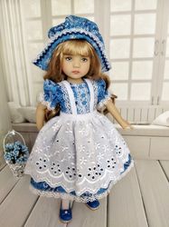 The blue and white set for Little Darling dolls.
