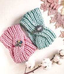 Women knitted hat Headband with a brooch, wool mixture