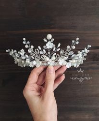 Pearl crown, flower tiara, white crown, bridal headpiece, wedding tiara, baby crown,White tiara, Wedding headpiece,Bride