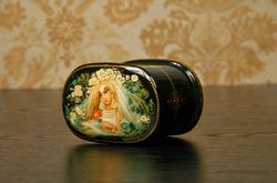 Spring collectible lacquer box hand painted decorative miniature art