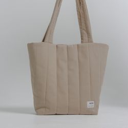 Quilted tote bag camel