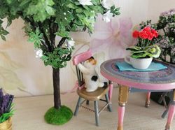 Tricolor cat for dollhouse.