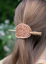 Leather hair barrette with wooden stick in boho style. Woodland hairstyle for druid. Hair slide with floral ornament.