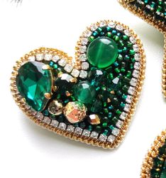 Beaded heart brooch, heart pin, green heart brooch, heart, heart pin, hearts, brooch, bead brooch, gift for her, pin