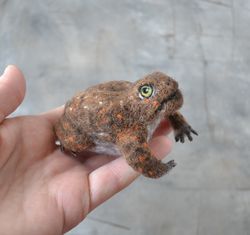 needle felted blunt headed burrowing frog figurine wool miniature animal totem handmade sculpture