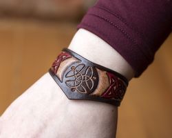 Leather bracelet for elven cosplay, celtic knot bracelet with triskel, celtic jewelry for women, forest witch cuff