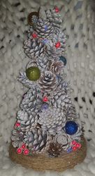 decorative Christmas tree made of pine cones