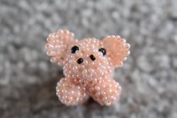 Cute beaded pig. Animal bead keychain. 3d bead animals. Custom keychain. Beaded animals. Handmade keychain. Amigurumi