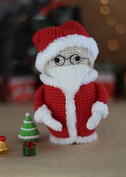Crochet Pattern Santa Claus Little amigurumi mini gnome doll DIY tutorial Nesting Christmas New Year gift idea matryoshk