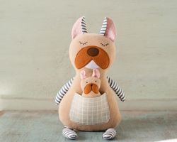 Bulldog with baby dolls. Sewing pattern and tutorial PDF