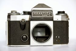 Praktica super TL film SLR body M42 mount 35mm GDR Germany
