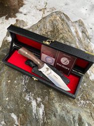 A beautiful gift set for men knife of steel 65h13 handle walnut tourist knife Safari Russian knife