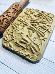 Embossing Rolling Pin, Engraved rolling pin with dragonfly for embossed cookies.