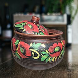 Pottery large casserole 152.16 fl.oz   Handmade pot with lid and color pattern