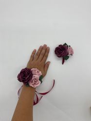 Burgundy and dusty pink corsage and boutonniere set. Prom corsage and boutonniere set. Wedding boutonniere.