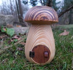 Mushroom wood doll house