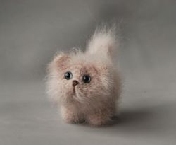 Persian cat Crochet fluffy kitten Beige Amigurumi cat Tiny soft cat Cut miniature cat Toy fluffy animal OOAK