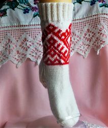 fair isle sock knitting pattern, fair isle sock pattern, colorwork sock pattern, circular knitting patterns, red white