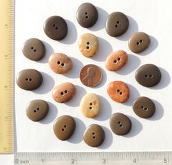 18 GENUINE double drilled sea pebbles sea rocks sea glass surf tumbled beautiful for buttons 20-21 mm in diameter