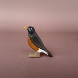 wooden bird figurine - wooden toys - american robin wooden toys - wooden american robin figurines - wooden bird toy