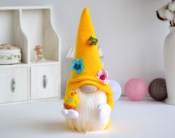 YELLOW EASTER GNOME WITH CHICKEN