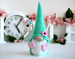 MINT SPRING GNOME