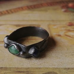 Emerald ring / Sterling Silver ring