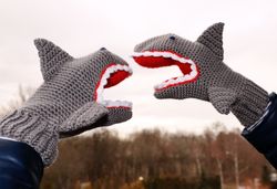 shark mittens for men,gloves for men,women mittens,birthday shark,men mittens,crochet shark,monster gloves,shark gift,ha