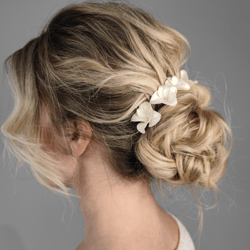 Set of 3 White flower hair pins for wedding | Bridal floral hair pins for minimalism wedding hair piece