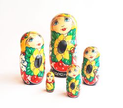 Sunflowers wooden nesting dolls matryoshka - Russian dolls 5 pcs hand painted