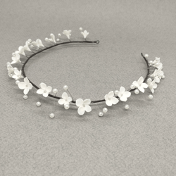 Flower crown with white flowers and pearls | Bridal hair piece headband minimalism wedding headpiece