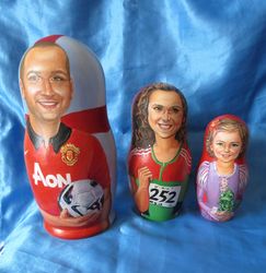 International sport family portraits nesting dolls matryoshka - personalized custom Russian dolls by photos