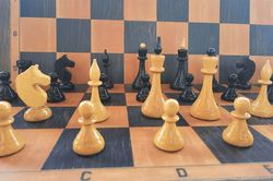 Soviet wooden chess pieces set made in USSR - Russian old chessmen vintage circa 1970s