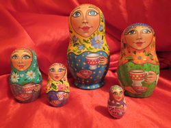 Tea party Russian dolls matryoshka 5 pieces - Tea-drinking wooden nesting dolls toy