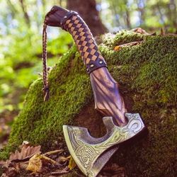Beautiful custom handmade viking forged axe, Groomsmen gift , Birthday Gift, collectibles axe , Gift for him